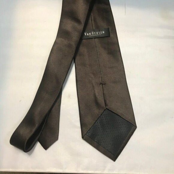 #1498 VAN HEUSEN CHOCOLATE BROWN SILK NECKTIE 59X4 - Picture 3 of 5